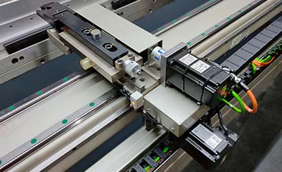 X(A)軸伺服后擋指