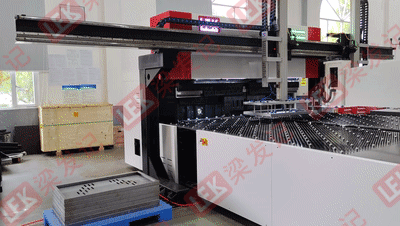 下料遠(yuǎn)景(水?。?gif